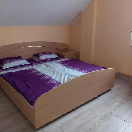 Homestay Napsugar Apartmanhaz *