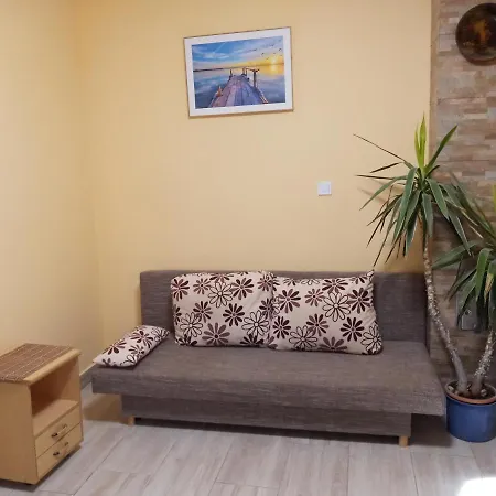 Napsugar Apartmanhaz *