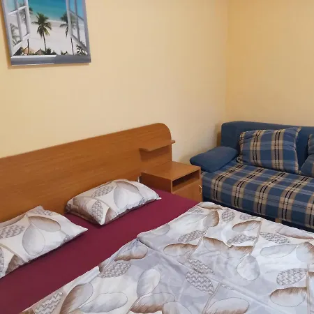 Homestay Napsugar Apartmanhaz Balatonlelle