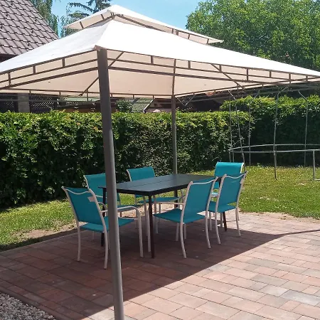 Napsugar Apartmanhaz *