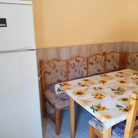 Napsugar Apartmanhaz * بالاتوليلّي