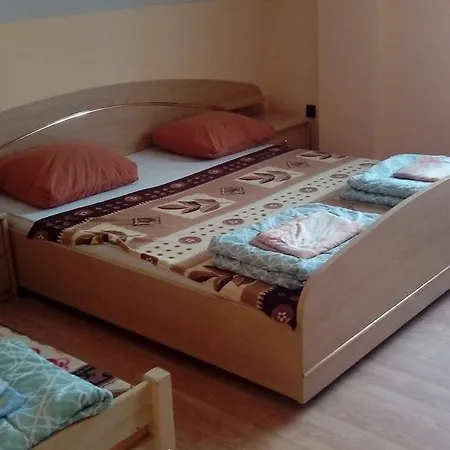 منزل للإقامة Napsugar Apartmanhaz بالاتوليلّي