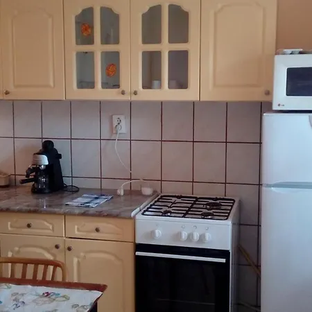 Napsugar Apartmanhaz بالاتوليلّي