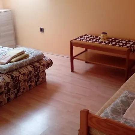 منزل للإقامة Napsugar Apartmanhaz بالاتوليلّي