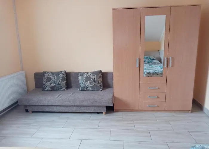 Napsugar Apartmanhaz Gazde/Camere de închiriat *