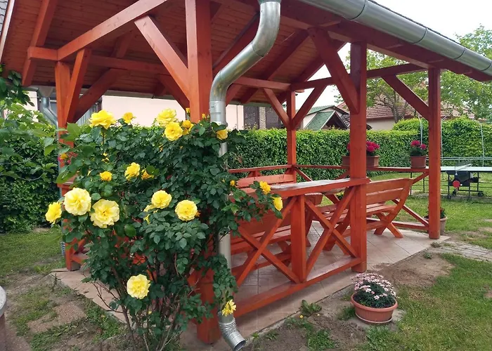Homestay Napsugar Apartmanhaz