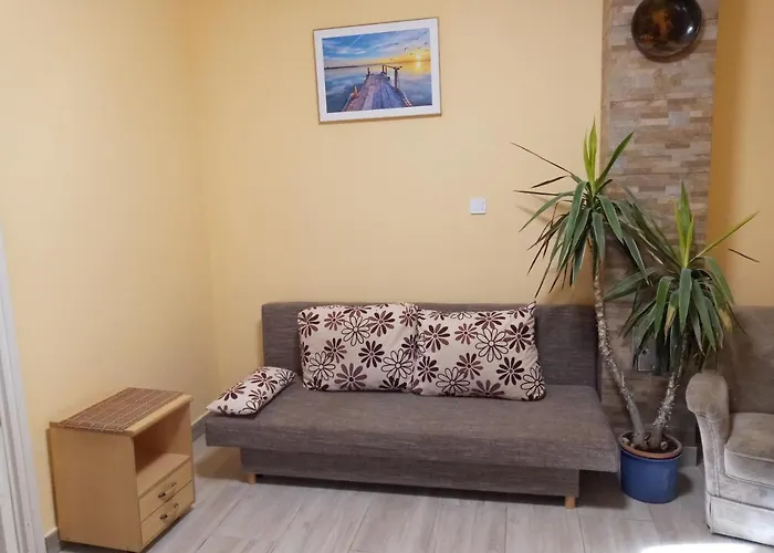 Napsugar Apartmanhaz *