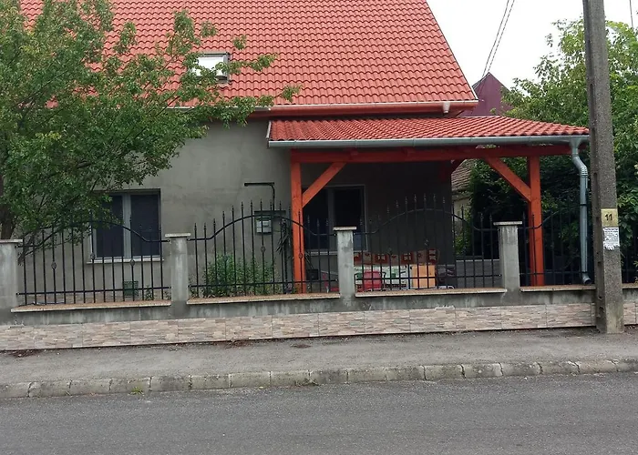 Homestay Napsugar Apartmanhaz