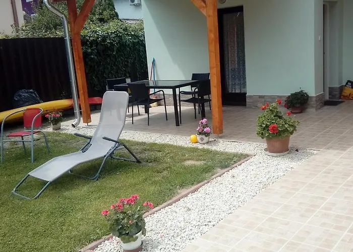 Napsugar Apartmanhaz Homestay Balatonlelle