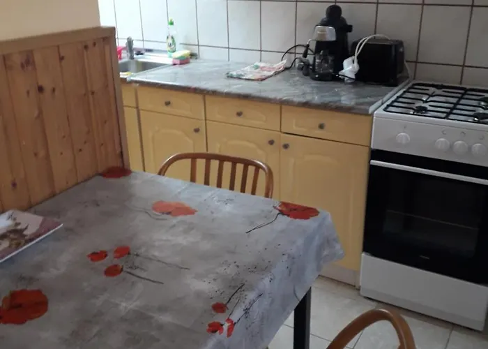 Homestay Napsugar Apartmanhaz Balatonlelle