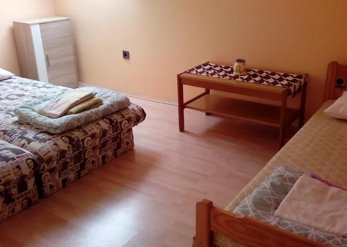 Homestay Napsugar Apartmanhaz Balatonlelle